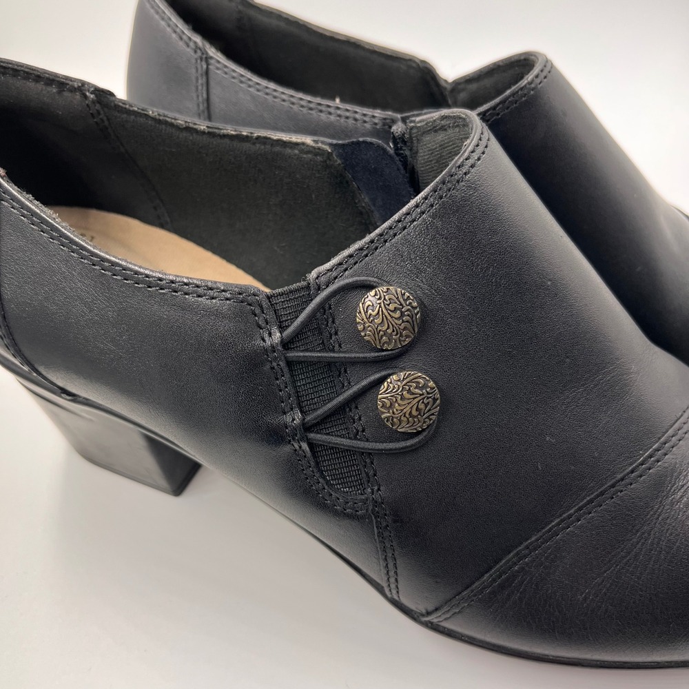Clarks Collection Black Leather Button Side‎ Ankle Booties Women's Shoes - Picture 5 of 8